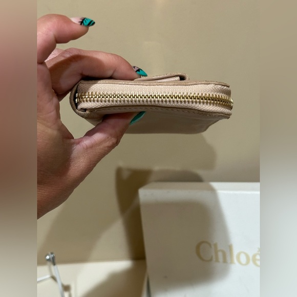 Chloe Bow Vanilla Long Leather Zip Wallet - Picture 7 of 10